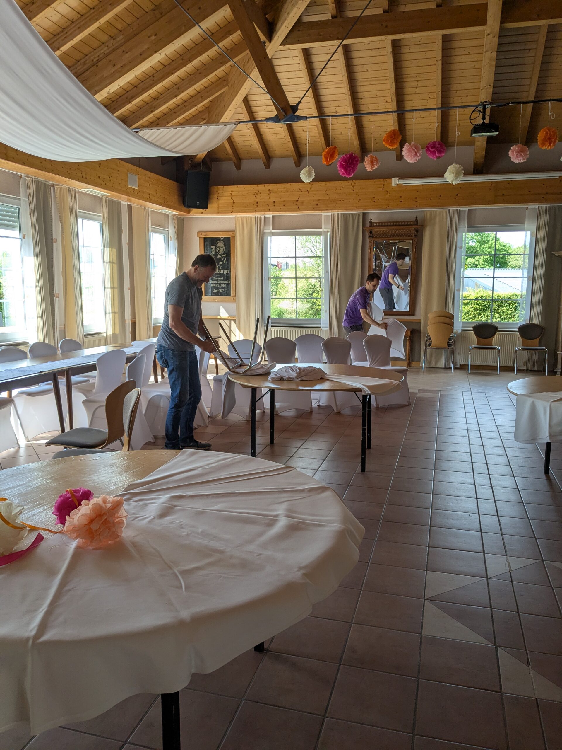 J2eyOwfcbond-PXL_20250515_140524284