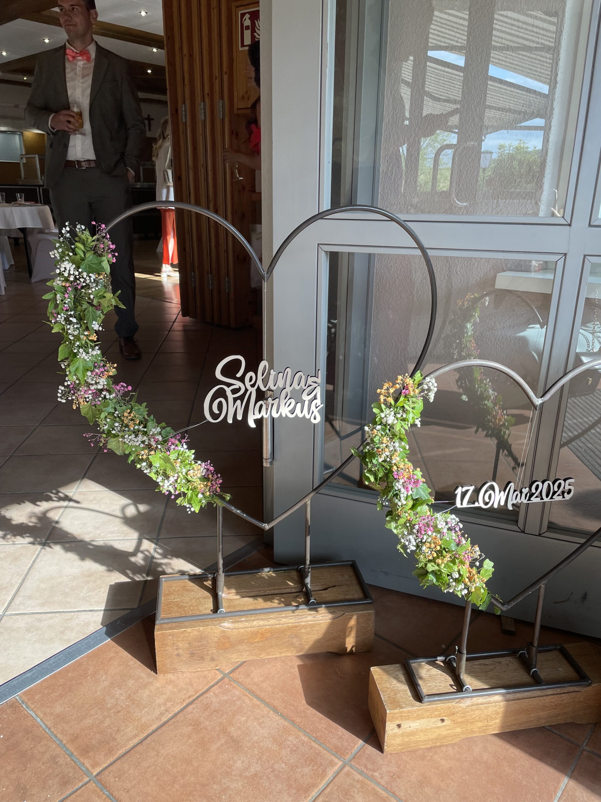 MVrVCKP1Ph1K-IMG_4576