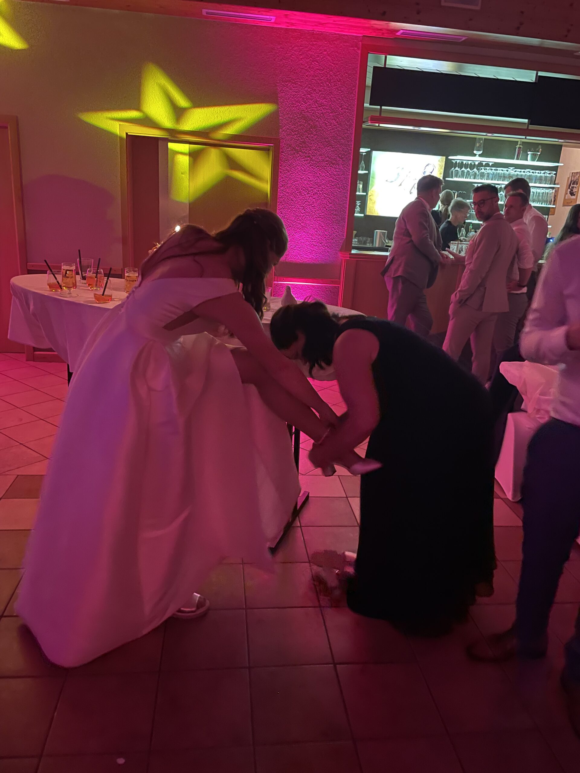 VyphOJiYy7wY-IMG_4717