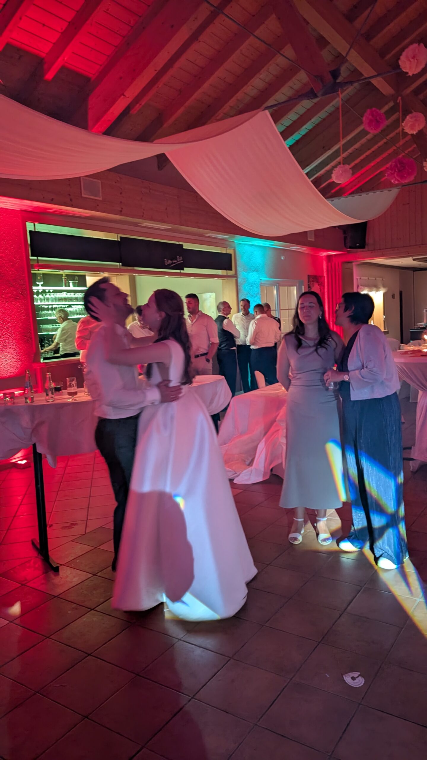 XalVQ4zwy1Xm-PXL_20250518_021341938