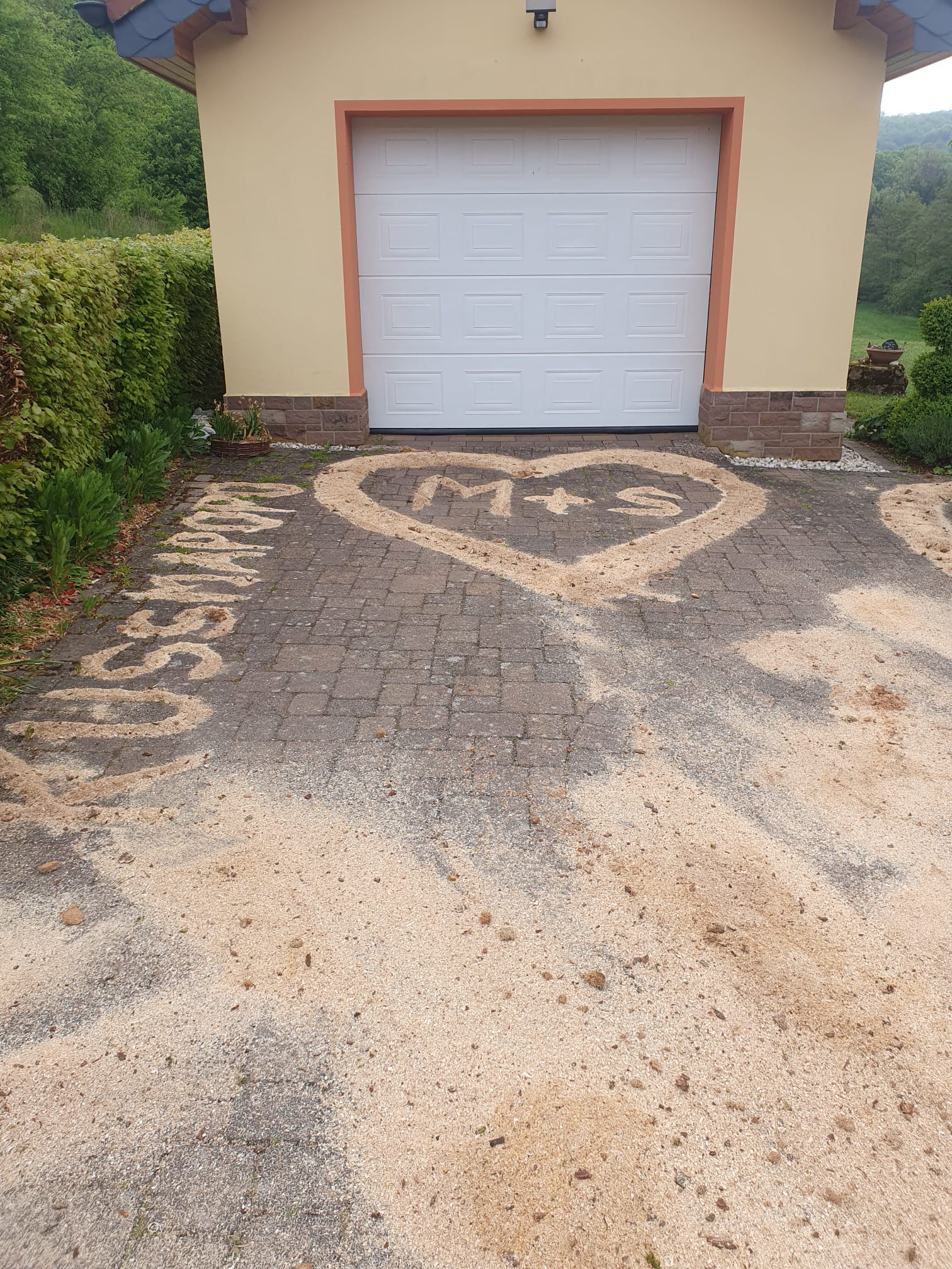 oFrG0VT4UjoI-IMG-20250517-WA0001