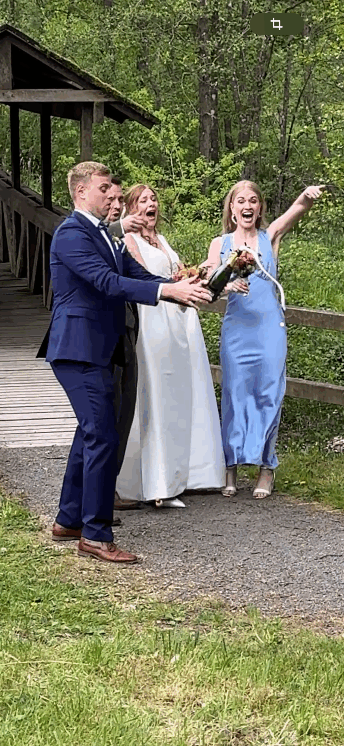 peIAJQE3qpmQ-IMG_2911